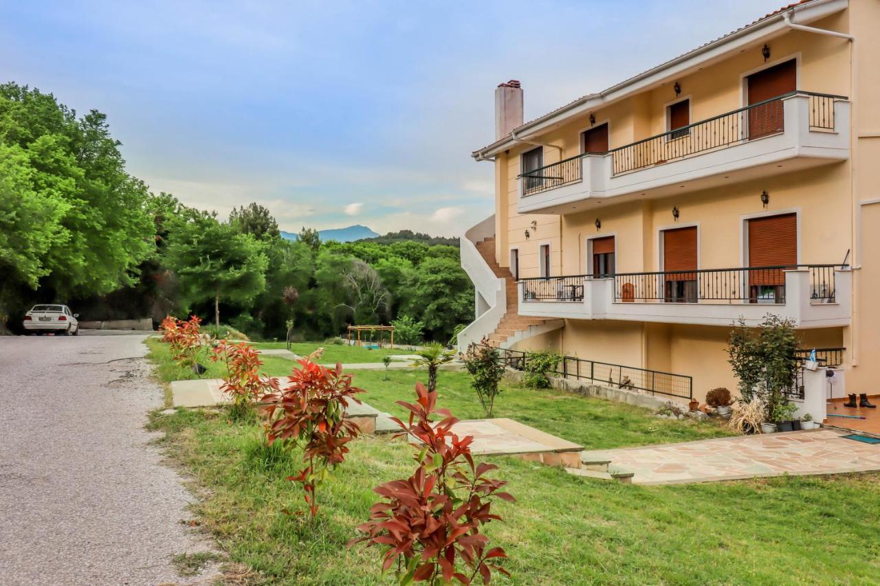 Villa Acropolis Serres Next To Center ภายนอก รูปภาพ