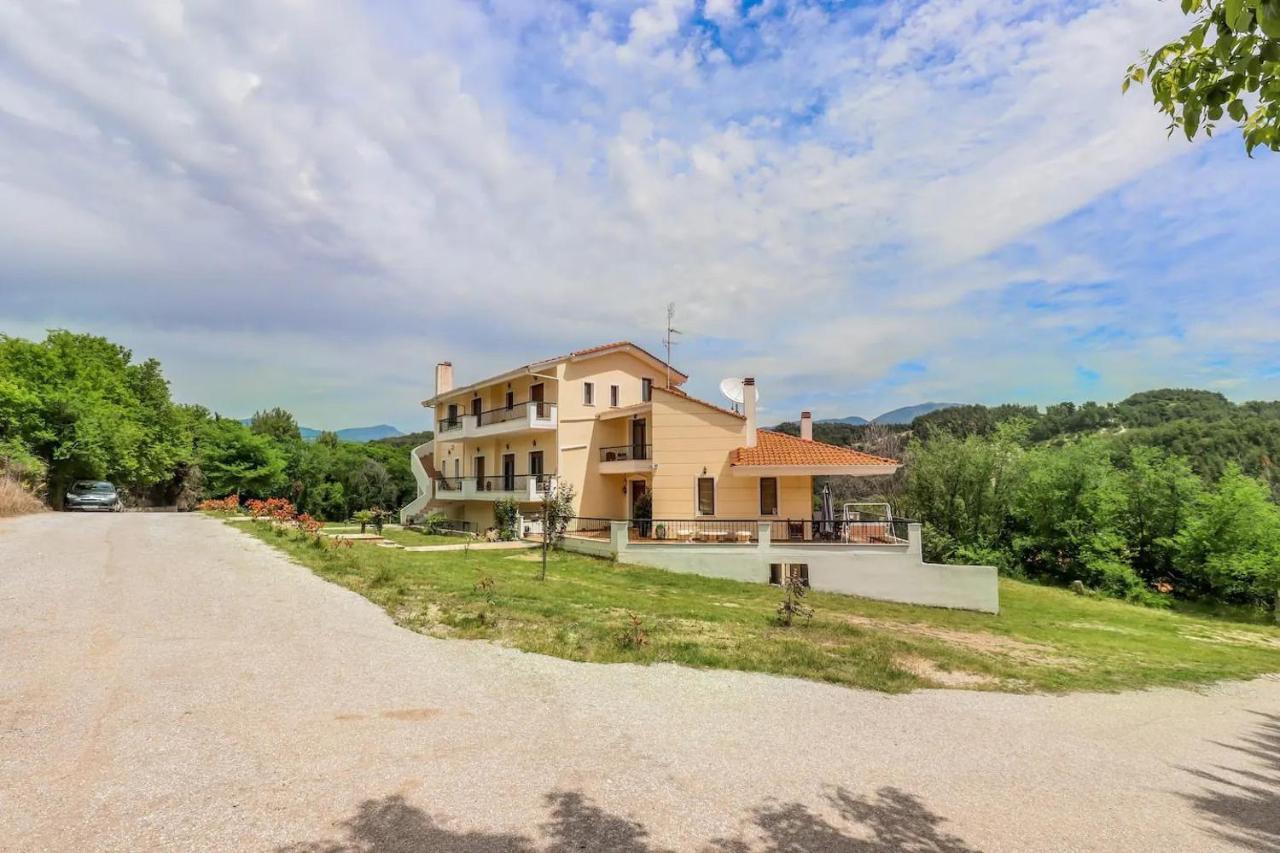 Villa Acropolis Serres Next To Center ภายนอก รูปภาพ