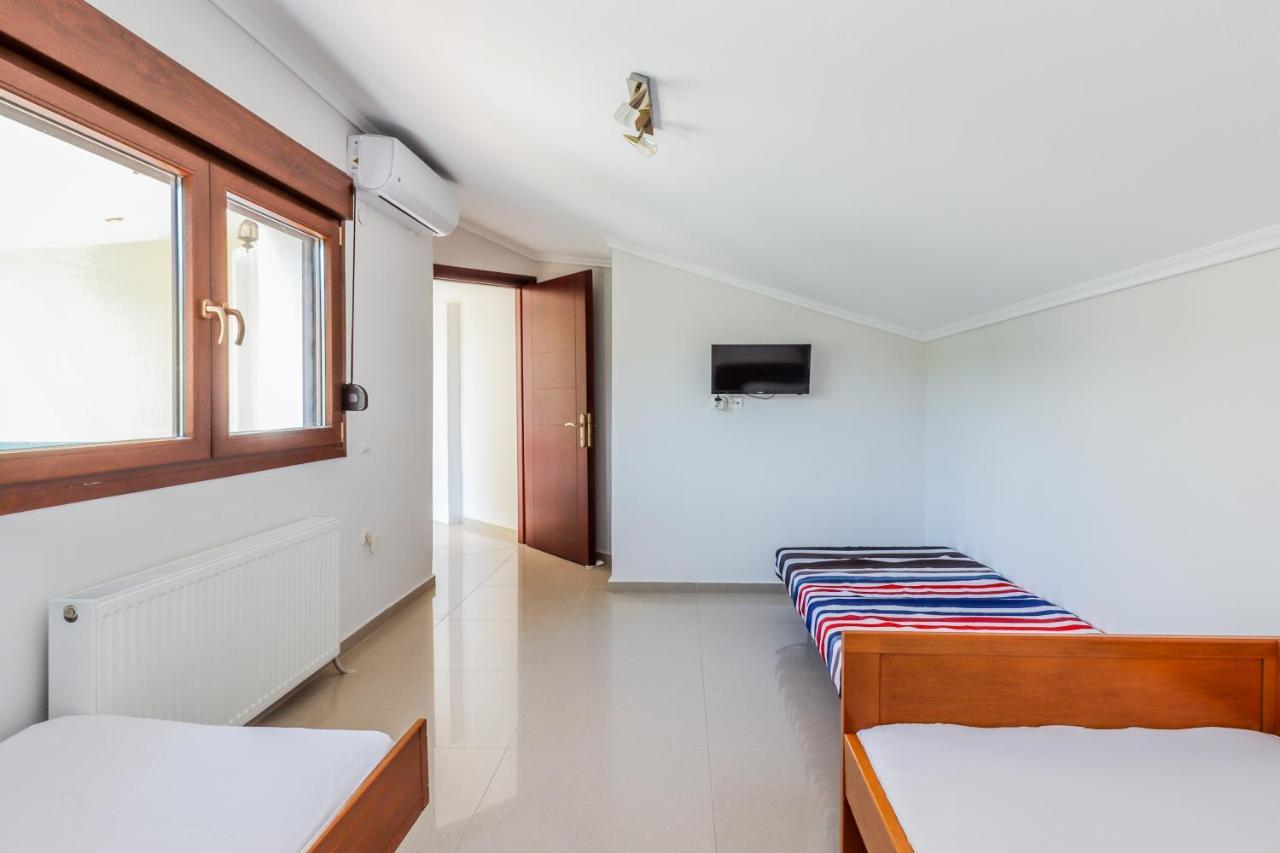 Villa Acropolis Serres Next To Center ภายนอก รูปภาพ